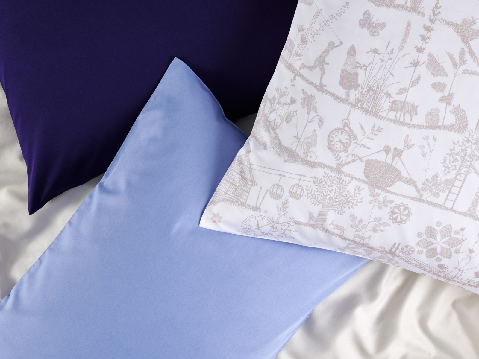 Fischbacher Lumnezia C44 Satin in drei Farben